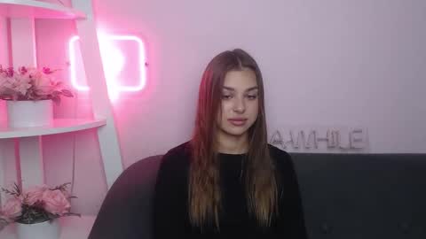 milanaangelas online show from October 18, 2025, 4:48 am