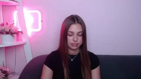 Snapshot of milanaangelas chatting on July 20, 2026, 10:39 am milanaangelas online show from July 20, 2026, 10:39 am