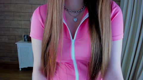 Snapshot of milanabalmain chatting on January 21, 2025, 2:26 pm MilanaBalmain online show from January 21, 2025, 2:26 pm