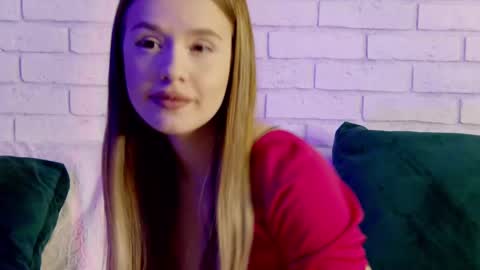 Snapshot of milanabalmain chatting on March 5, 2025, 4:13 pm MilanaBalmain online show from March 5, 2025, 4:13 pm