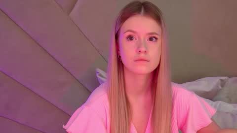 Snapshot of milanabalmain chatting on September 22, 2025, 4:25 am MilanaBalmain online show from September 22, 2025, 4:25 am