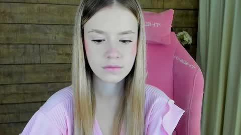 Snapshot of milanabalmain chatting on October 11, 2025, 4:12 am MilanaBalmain online show from October 11, 2025, 4:12 am