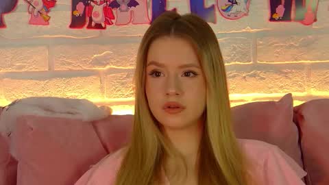 Snapshot of milanabalmain chatting on November 4, 2025, 4:22 am MilanaBalmain online show from November 4, 2025, 4:22 am