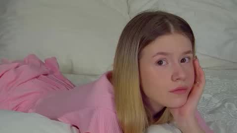 Snapshot of milanabalmain chatting on November 30, 2025, 4:38 am MilanaBalmain online show from November 30, 2025, 4:38 am