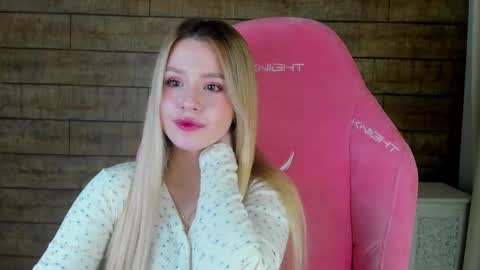 MilanaBalmain online show from March 4, 2026, 4:24 pm