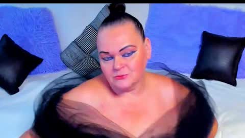 Lana online show from October 14, 2025, 5:30 am