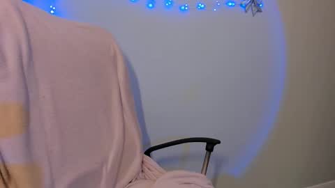 Milana online show from December 25, 2024, 7:45 pm