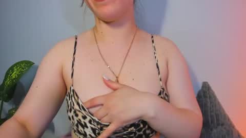 Snapshot of milanabrittt chatting on July 28, 2026, 11:15 pm Milana online show from July 28, 2026, 11:15 pm