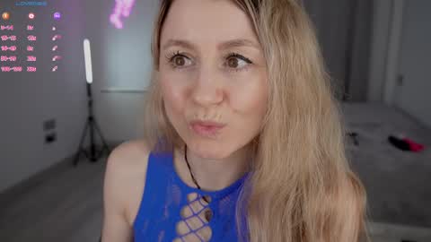 Milana online show from March 22, 2026, 5:27 pm