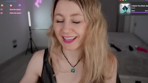 Milana online show from March 24, 2026, 5:29 pm