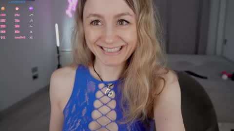 Snapshot of milanacamgirl chatting on May 14, 2026, 5:20 pm Milana online show from May 14, 2026, 5:20 pm