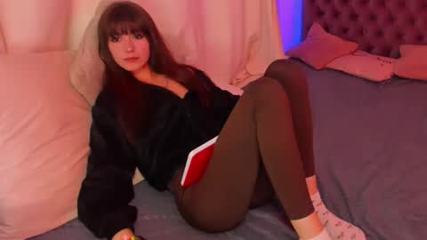 Snapshot of milanahottss chatting on May 15, 2026, 6:53 am Milana online show from May 15, 2026, 6:53 am