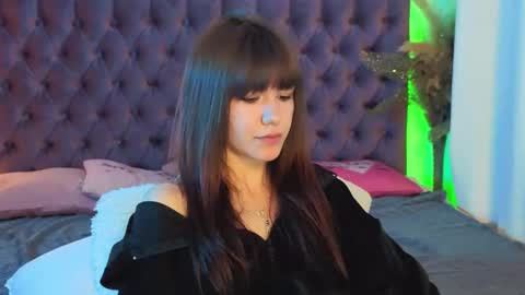 Snapshot of milanahottss chatting on June 5, 2026, 6:52 am Milana online show from June 5, 2026, 6:52 am
