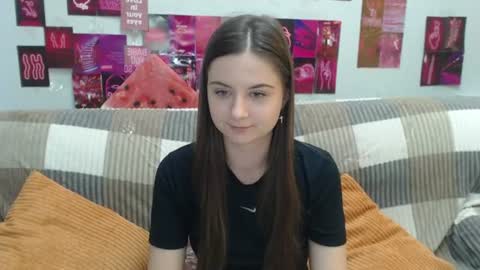 Snapshot of milanaroz chatting on June 27, 2026, 12:44 pm milanaroz online show from June 27, 2026, 12:44 pm