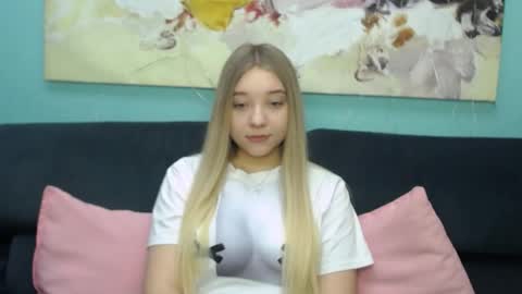 Snapshot of milanasii chatting on February 28, 2026, 5:52 am Milana online show from February 28, 2026, 5:52 am