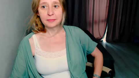 Milena online show from May 21, 2026, 5:14 am