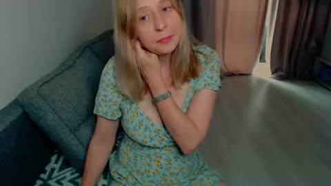 Milena online show from June 18, 2026, 6:35 am