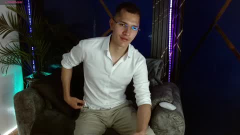 milandavid1 online show from April 6, 2026, 5:36 pm