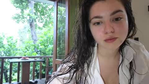 Mila online show from February 28, 2025, 11:47 am