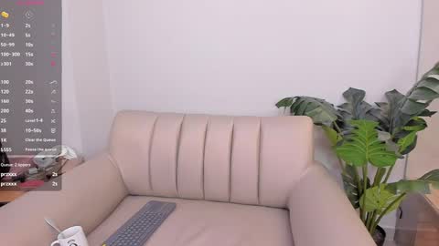 Snapshot of milaowens chatting on June 5, 2026, 1:17 pm Sexy Mila online show from June 5, 2026, 1:17 pm