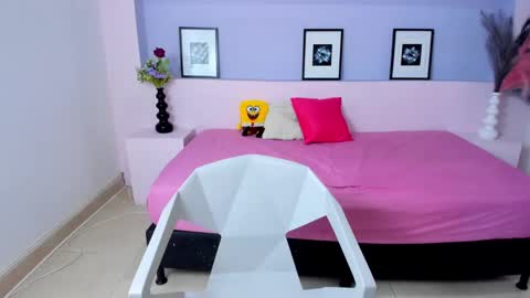 Snapshot of milarose4 chatting on December 5, 2024, 4:23 pm Mila Rose online show from December 5, 2024, 4:23 pm