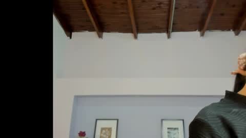 Snapshot of milarose4 chatting on December 29, 2024, 11:18 am Mila Rose online show from December 29, 2024, 11:18 am