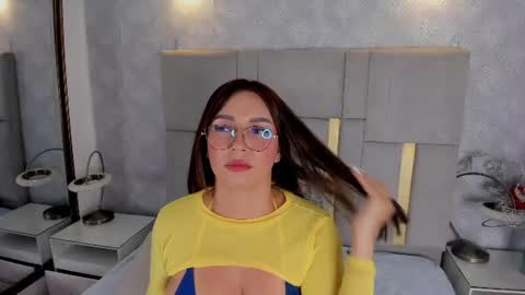 Snapshot of milasaenz1 chatting on June 17, 2026, 2:29 pm Cami online show from June 17, 2026, 2:29 pm
