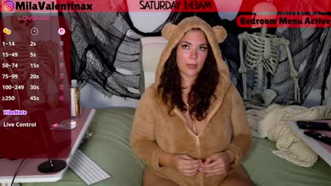 Mila Valentina online show from October 18, 2025, 5:43 am