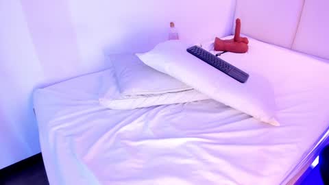 Milena  online show from December 31, 2024, 3:53 pm