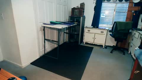 Milehi1958 online show from September 10, 2025, 2:06 pm