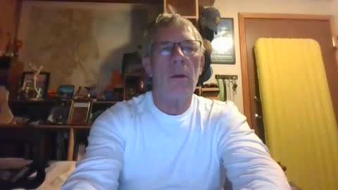 Milehi1958 online show from September 14, 2025, 12:37 pm