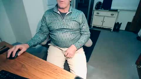 Milehi1958 online show from January 7, 2026, 3:31 am