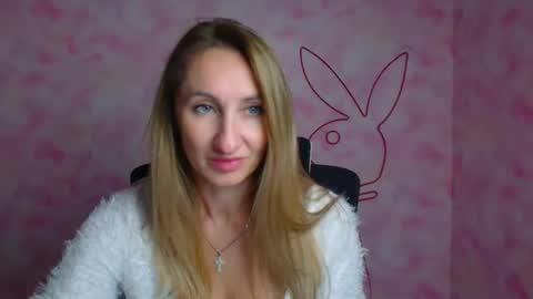 Milena online show from April 25, 2026, 11:35 am