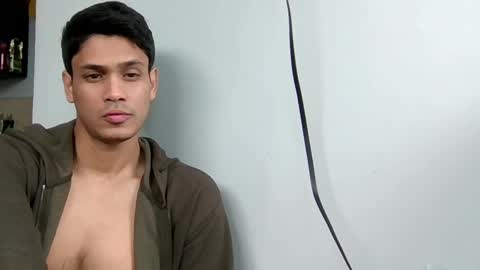 milesmboy online show from February 21, 2025, 4:59 pm