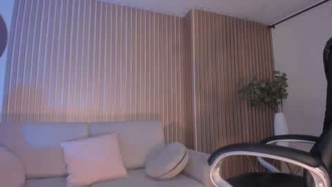 Miley Cruz  IG miley model23 online show from February 19, 2025, 6:33 am