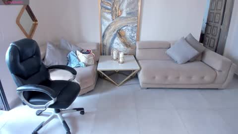 Miley Cruz  IG miley model23 online show from October 17, 2025, 7:38 pm