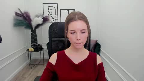 mileygloss online show from November 30, 2025, 12:42 pm