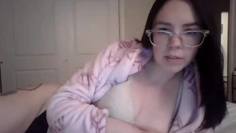 milf4you6 online show from December 2, 2025, 1:33 am