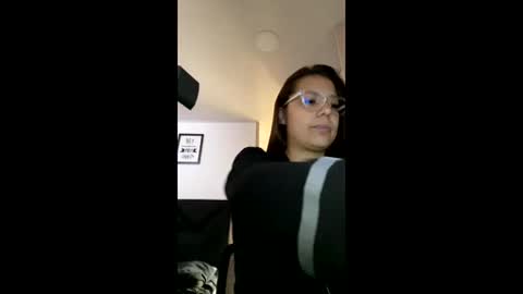 Snapshot of milf__pretty chatting on May 30, 2026, 1:41 pm Melissa online show from May 30, 2026, 1:41 pm