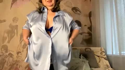 Snapshot of milf_charlotty chatting on March 7, 2025, 2:15 am Charlotte online show from March 7, 2025, 2:15 am