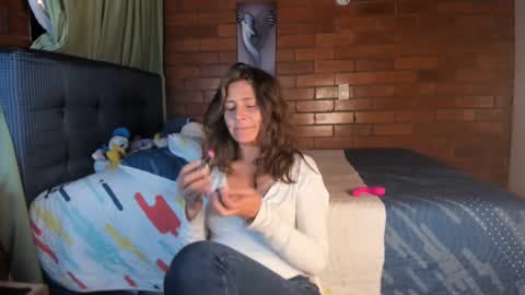 Victoria  online show from January 21, 2025, 12:57 am