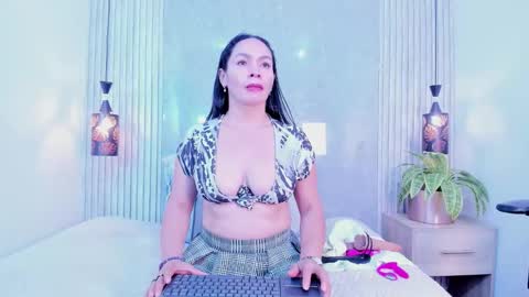 milf_luciana online show from February 26, 2026, 11:20 am