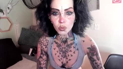 Snapshot of milf_onlyseduction chatting on September 17, 2025, 1:02 pm Isabella online show from September 17, 2025, 1:02 pm