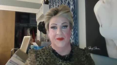Snapshot of milf_ts_bitch chatting on December 14, 2025, 3:23 am milf_ts_bitch online show from December 14, 2025, 3:23 am