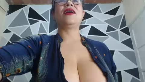 Snapshot of milfcamila367608 chatting on July 16, 2026, 10:32 am camila online show from July 16, 2026, 10:32 am