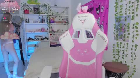 Milia online show from February 24, 2025, 2:19 am