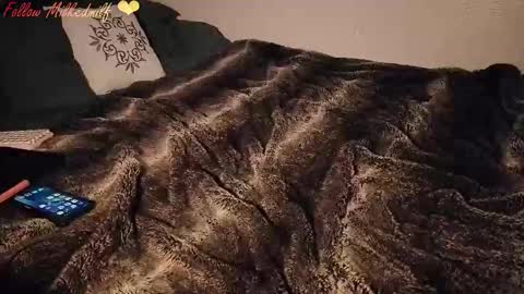 milkedmilf online show from February 7, 2026, 2:15 am