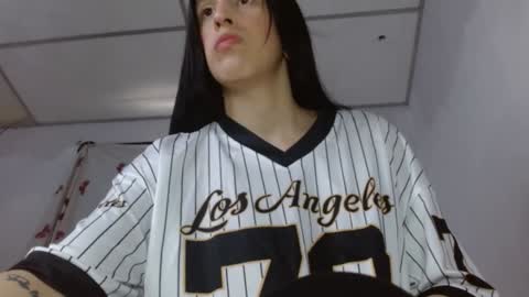 Amira online show from December 21, 2024, 5:40 pm