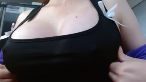 Amira online show from December 13, 2025, 8:36 pm