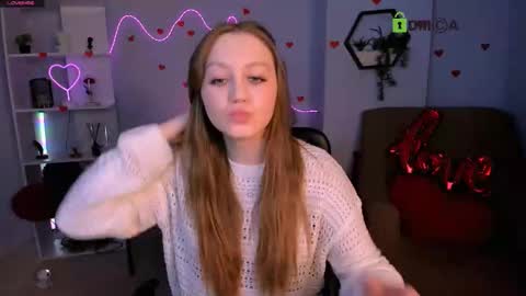 Mila online show from March 3, 2026, 8:20 am